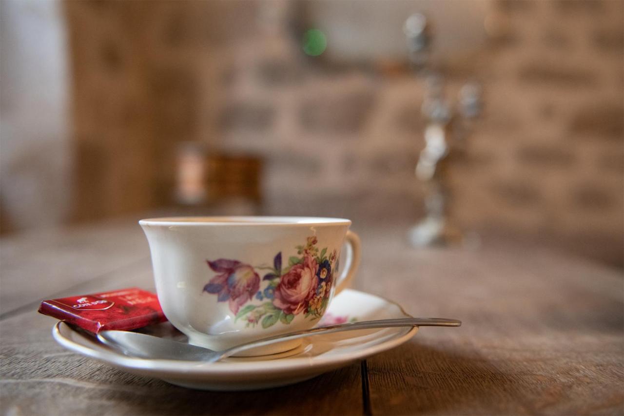 Bed and Breakfast Pat A Touille Treignac Экстерьер фото