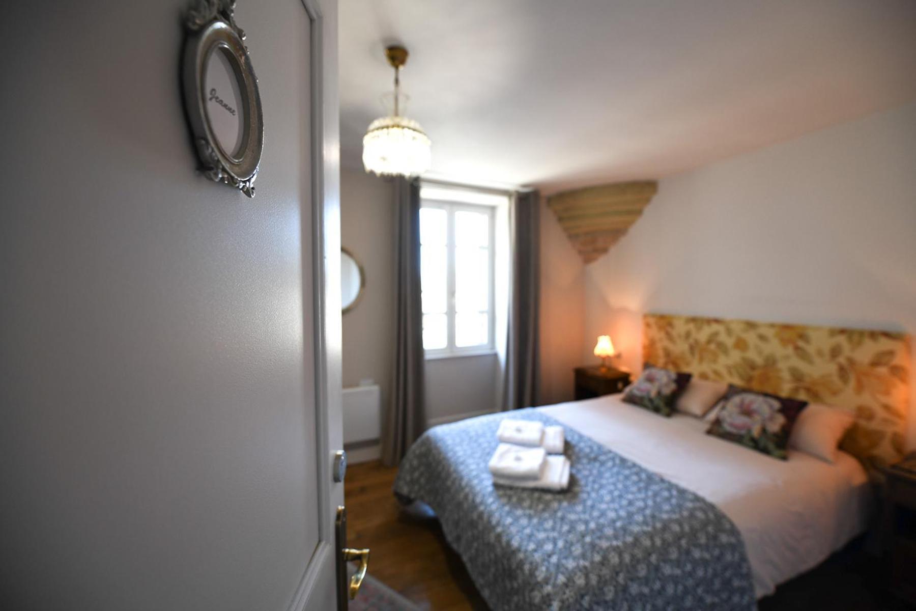 Bed and Breakfast Pat A Touille Treignac Экстерьер фото